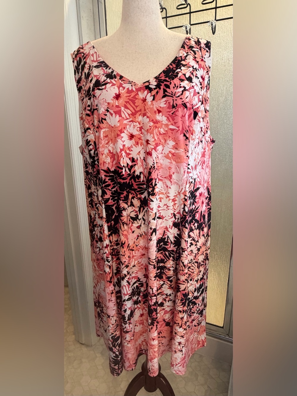 Dressbarn Pink & Coral Floral Midi Sundress v-neck front & back 24W $20